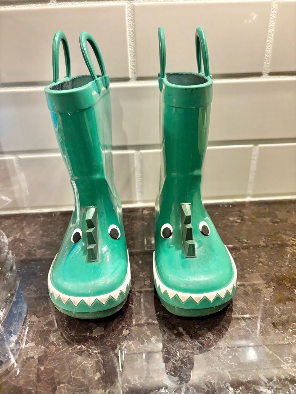 Toddler size 9 Old Navy Green Dino Rain Boots - Fun Waterproof Splash Shoes